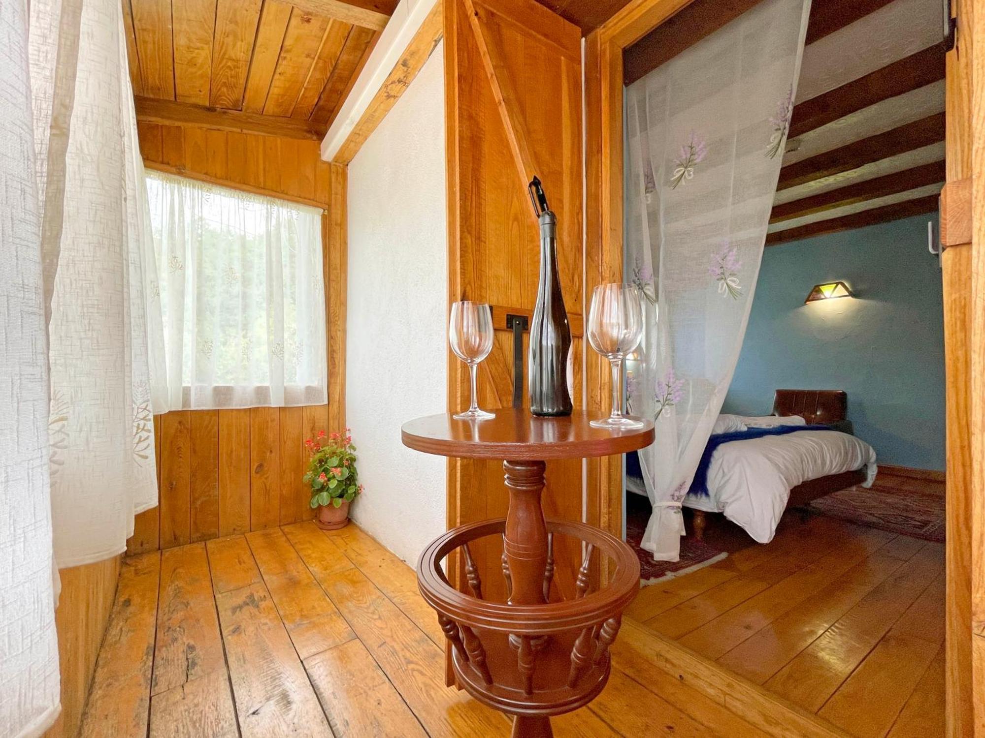 Hotel Peruskenea Хаунсарас Экстерьер фото